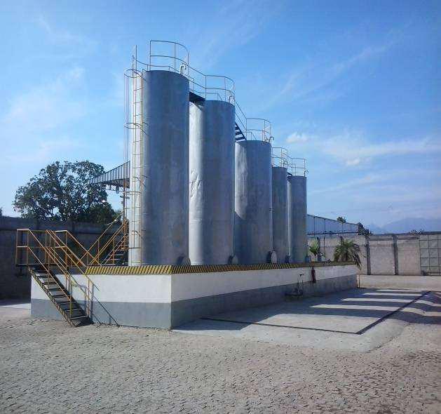 Vista da Refinaria Nova Química Ltda.